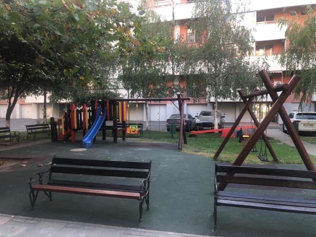 Ferienwohnung Family Retreat Politehnica Park Bukarest Exterior foto